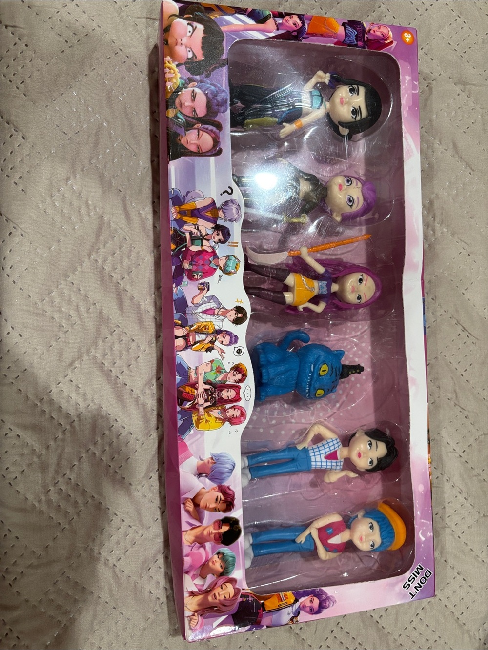 Kpop Demon hunters -6 Character Dolls Playset - Multicolor